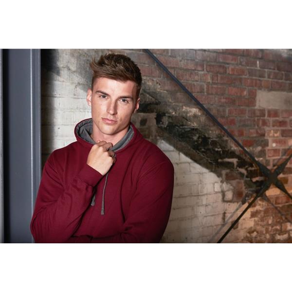 Pulover s kontrastno kapuco AWJH003 VARSITY HOODIE