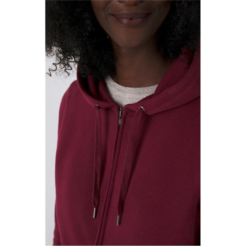 B&C Queen Zipped Hood